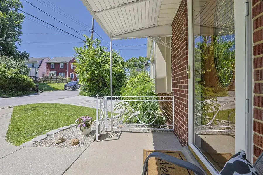 201 Cleveland Avenue, Bellevue, KY 41073 - #3