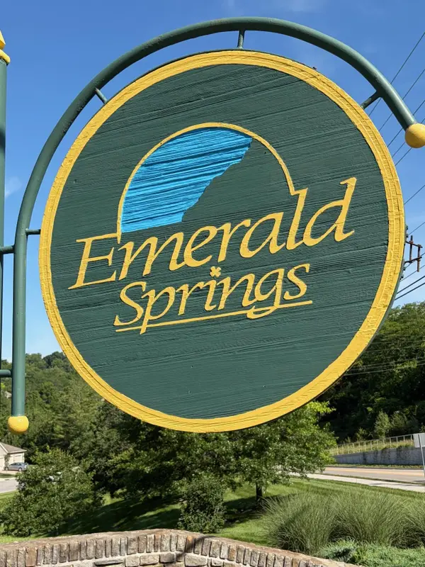 2120 Castlebar Court #202, Crescent Springs, KY 41017