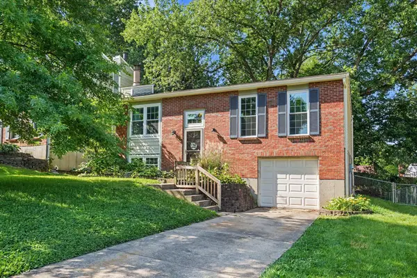 1749 Promontory Drive, Florence, KY 41042