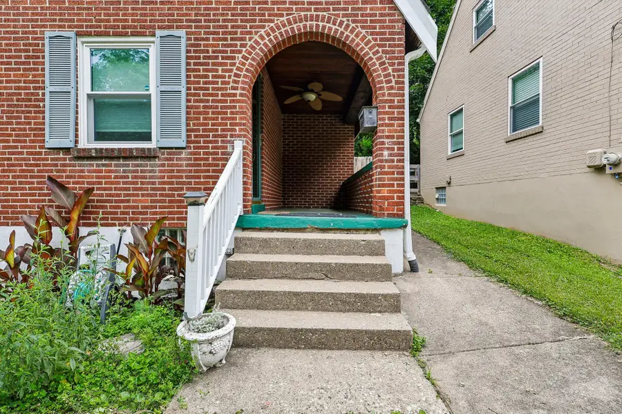 1422 Amsterdam Road, Covington, KY 41011 - #3