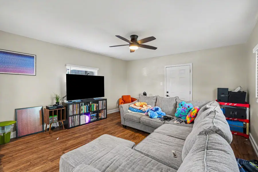 325 W 9th Street, Covington, KY 41011 - #3