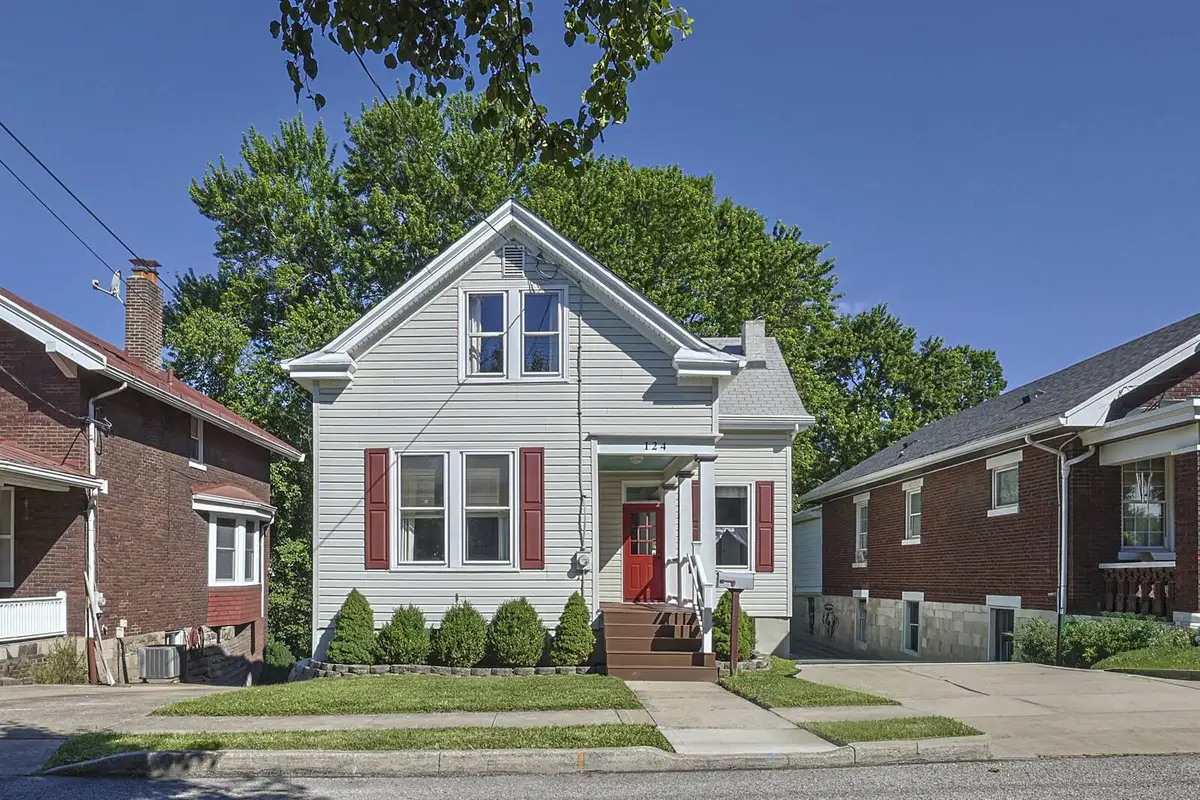 124 W Walnut Street, Southgate, KY 41071 - #1