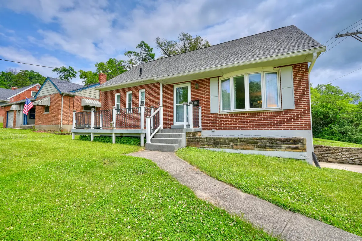 256 Clover Ridge Avenue, Fort Thomas, KY 41075 - #1