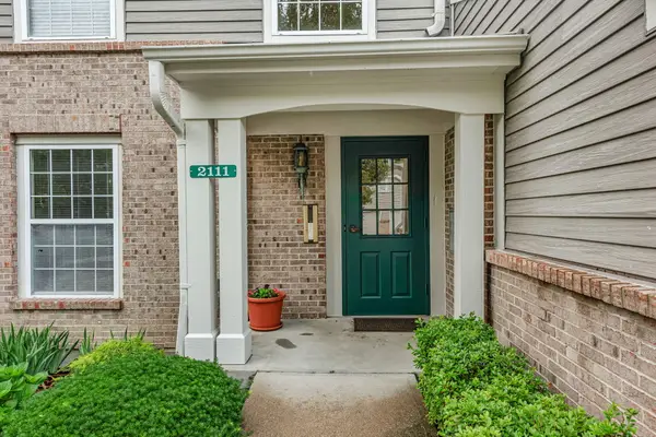 2111 Clareglen Drive #203, Crescent Springs, KY 41017
