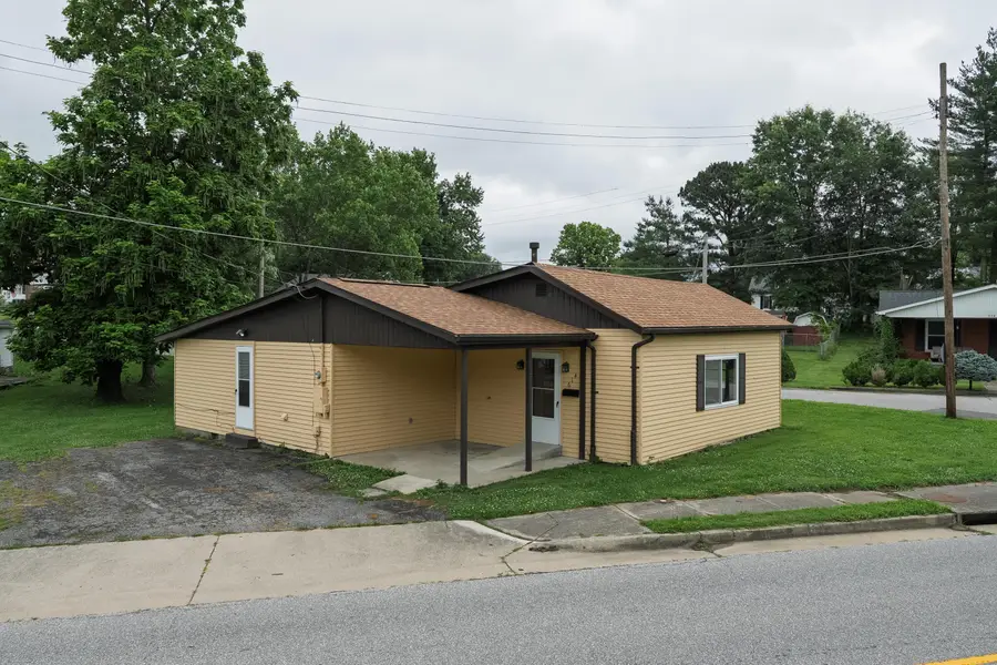 614 Main Street, Falmouth, KY 41040 - #2