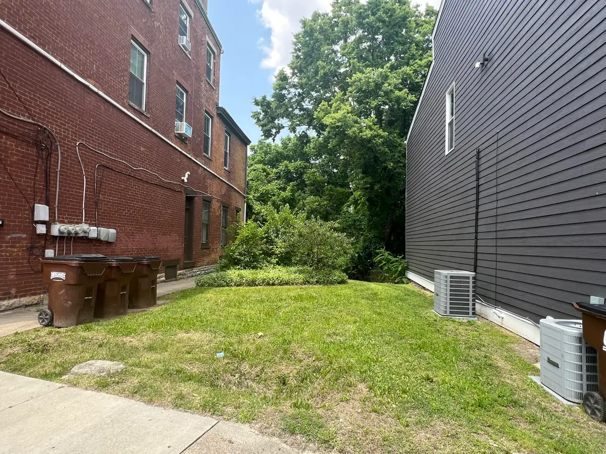 664 W Pike Street, Covington, KY 41011 - #1