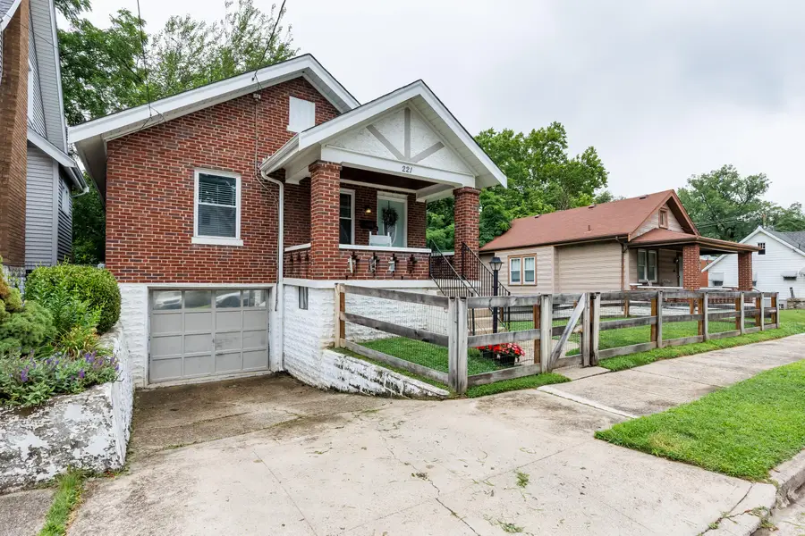 221 Roosevelt Avenue, Bellevue, KY 41073 - #2
