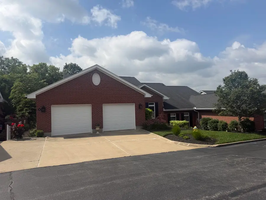 16 Thomas Pointe Drive, Fort Thomas, KY 41075 - #2