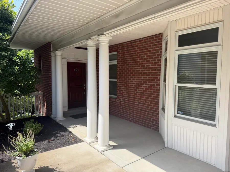 16 Thomas Pointe Drive, Fort Thomas, KY 41075 - #3