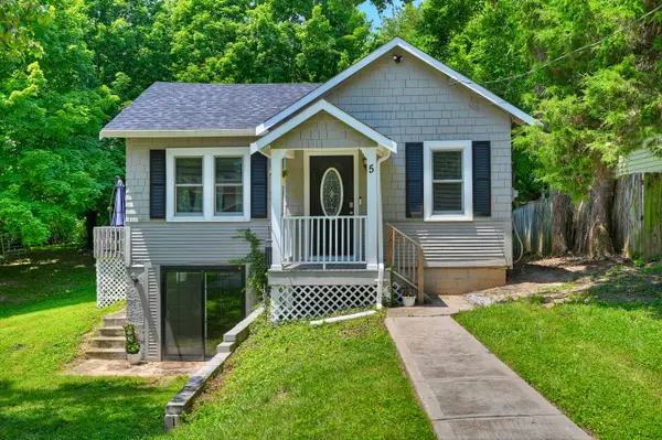 5 Locust Lane, Florence, KY 41042