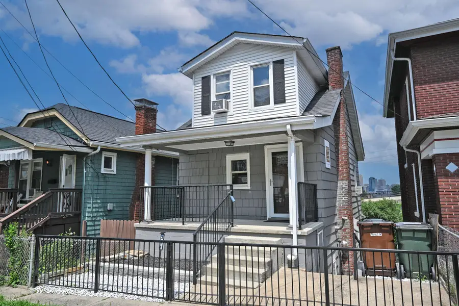 221 W 13th Street, Newport, KY 41071 - #2