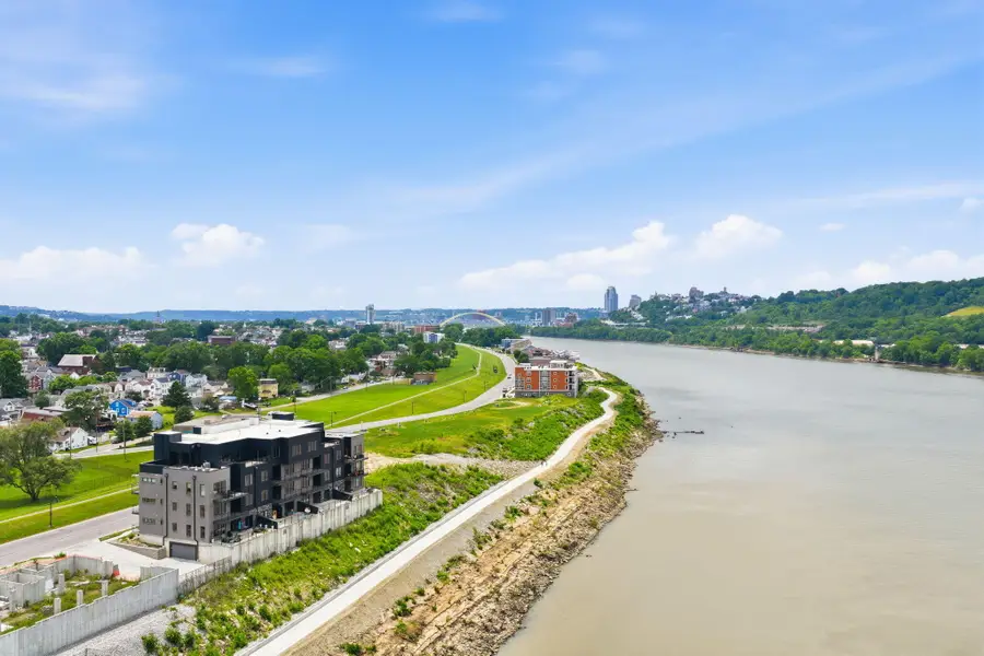 747 Manhattan Boulevard #204, Dayton, KY 41074 - #2