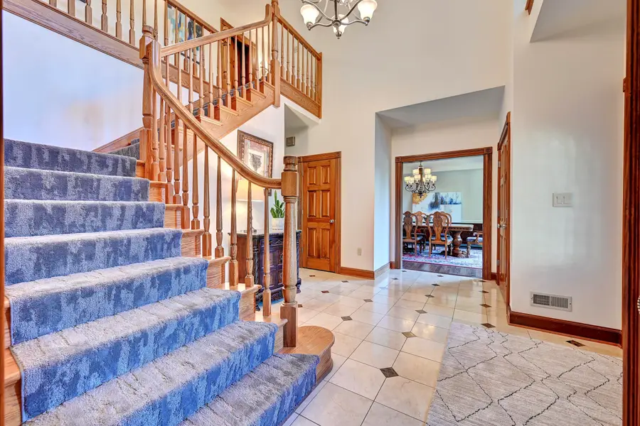 906 Squire Hill Court, Crescent Springs, KY 41017 - #3