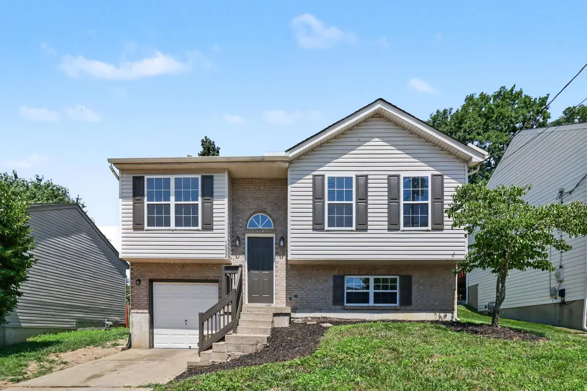 1052 Fallbrook Drive, Elsmere, KY 41018 - #1