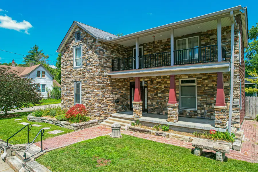 166 E 43rd Street, Covington, KY 41015 - #2