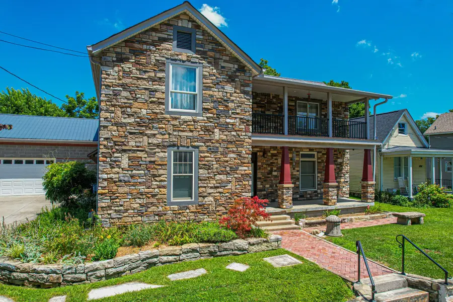 166 E 43rd Street, Covington, KY 41015 - #3