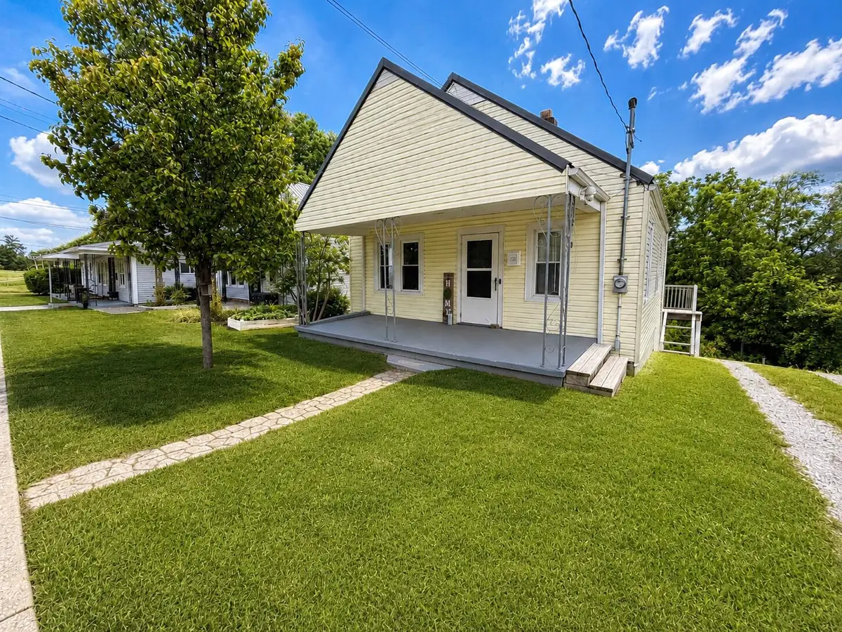 715 N Main Street, Williamstown, KY 41097 - #1