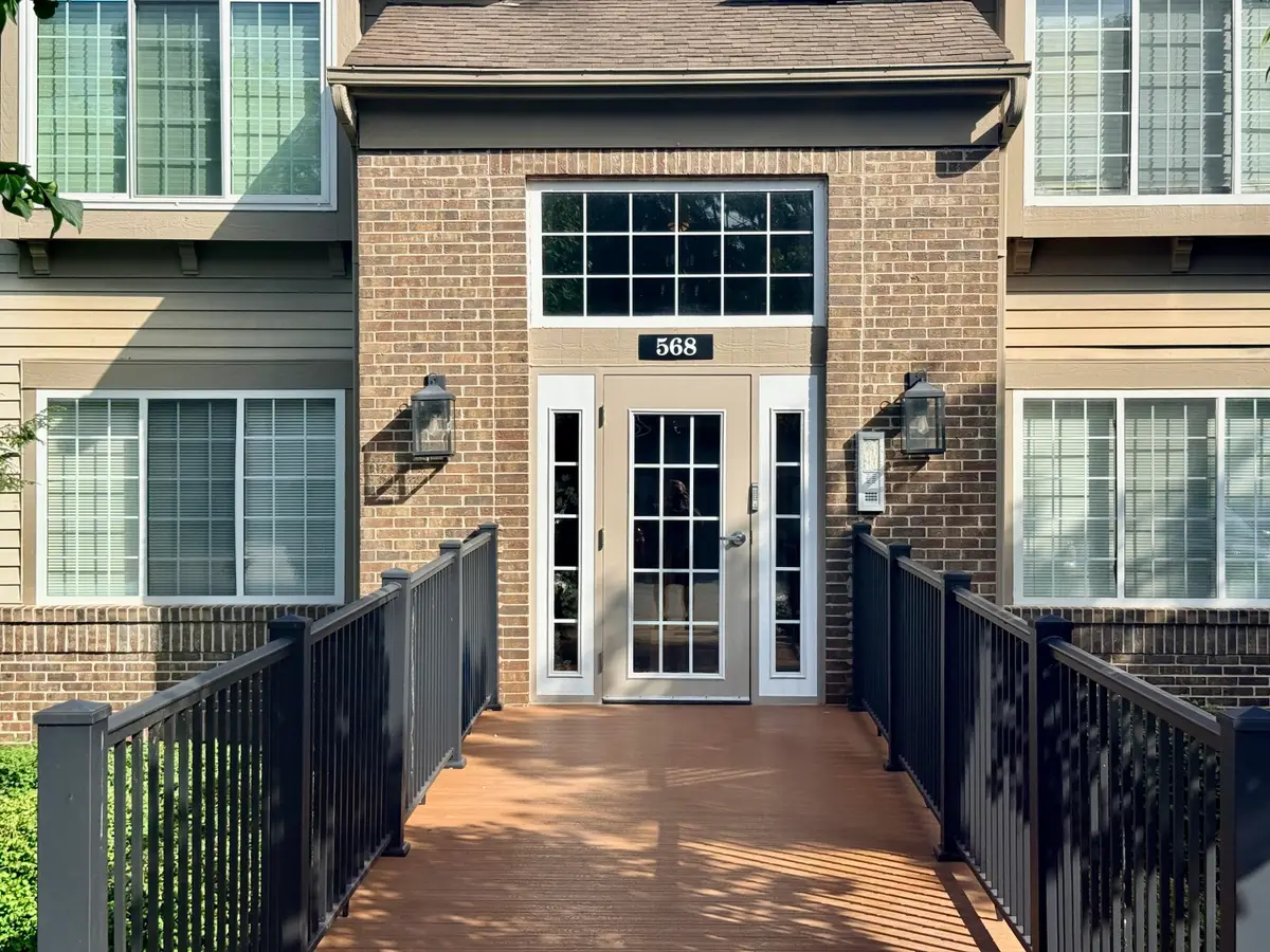 568 Cloverfield Lane #203, Covington, KY 41011 - #1
