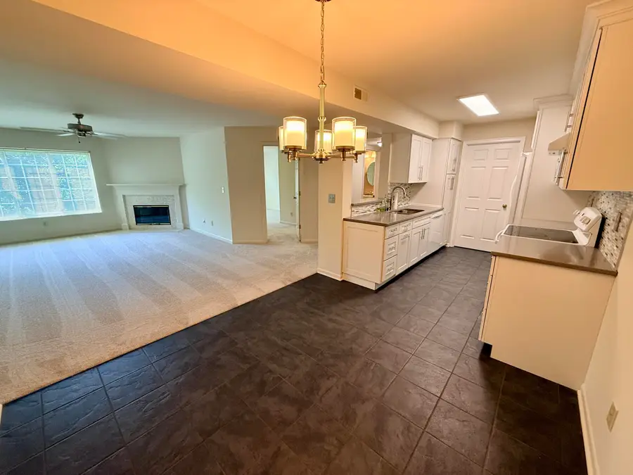 568 Cloverfield Lane #203, Covington, KY 41011 - #3