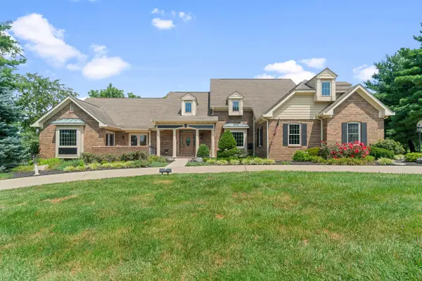 808 Squire Lake Drive, Villa Hills, KY 41017
