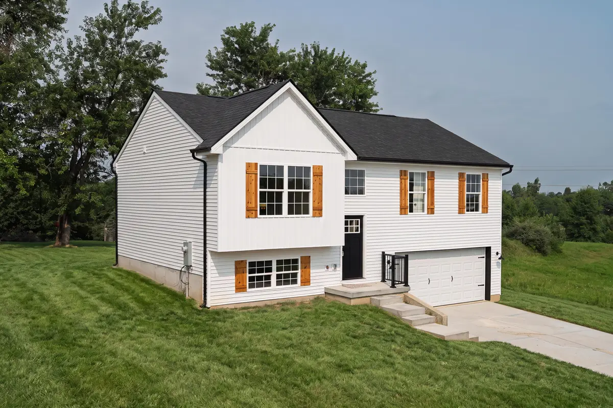 102 Avalon Drive, Williamstown, KY 41097 - #1