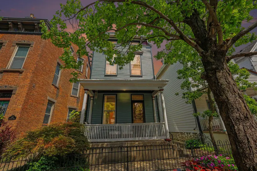 832 Willard Street, Covington, KY 41011 - #3