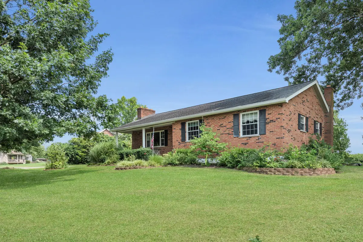 623 W Johns Hill Road, Wilder, KY 41076 - #1