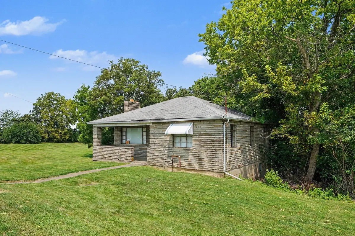 7520 Alexandria Pike, Alexandria, KY 41001 - #1