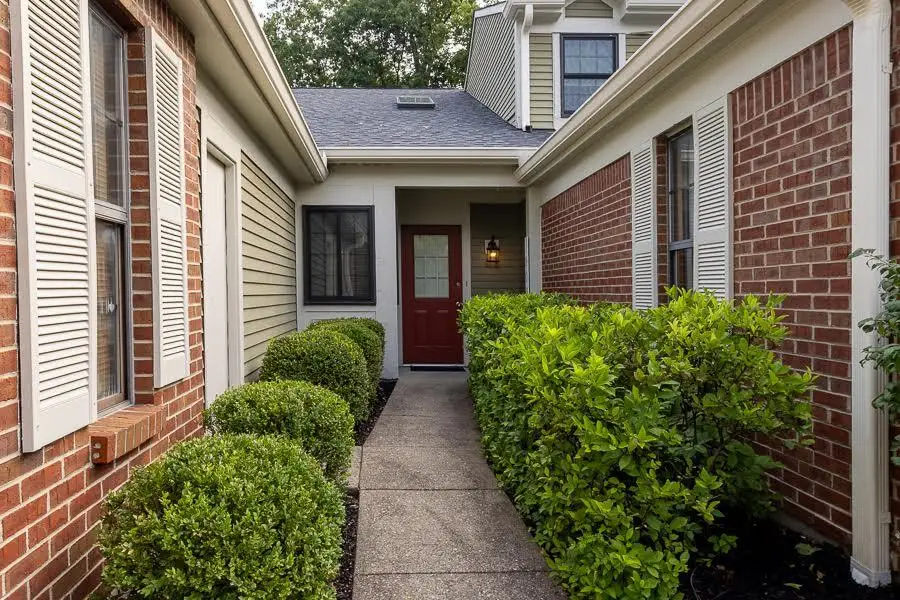 290 Secretariat Court, Crestview Hills, KY 41017 - #1