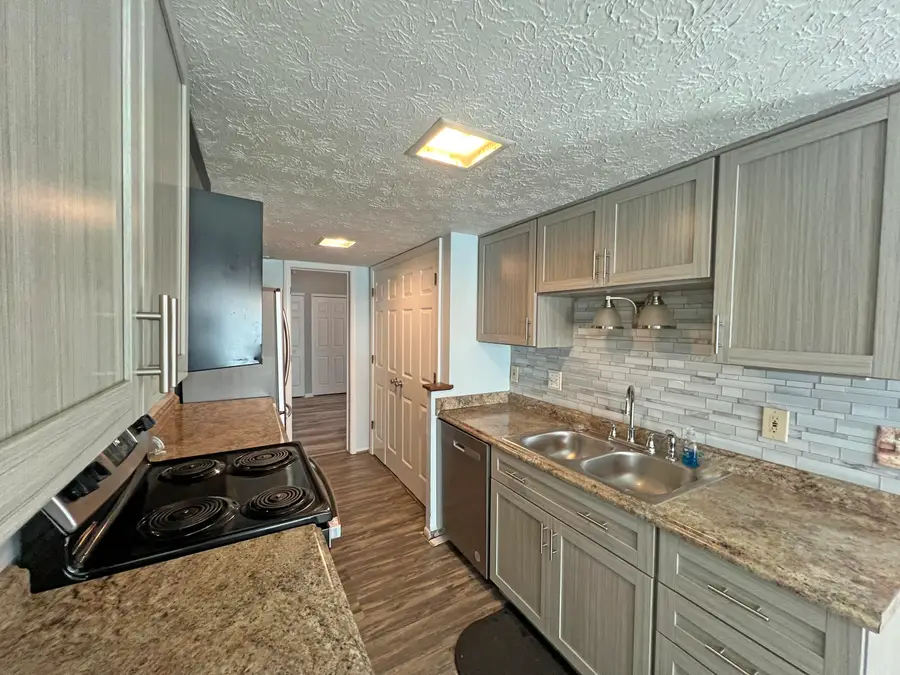1561 Greens Edge Drive, Florence, KY 41042 - #3