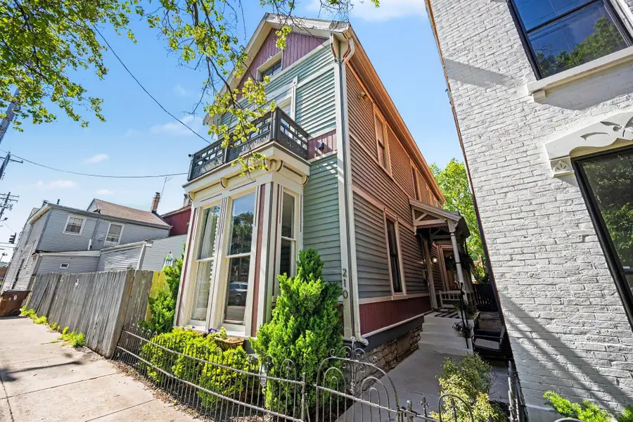 210 E 8th Street, Covington, KY 41011 - #3