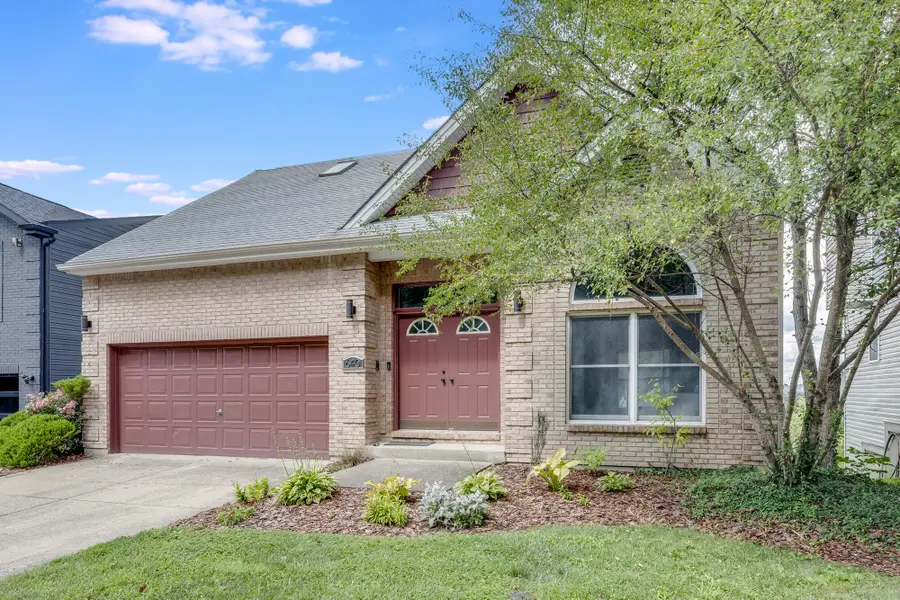 640 Pointe Benton Lane, Covington, KY 41014 - #2