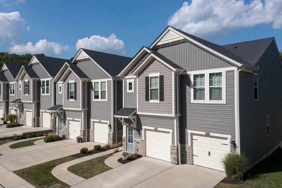 700 Streamside Drive #Upper, Alexandria, KY 41001 - #2