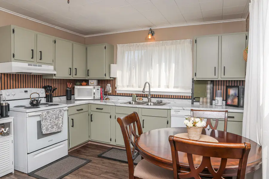13 Summit Avenue, Williamstown, KY 41097 - #2