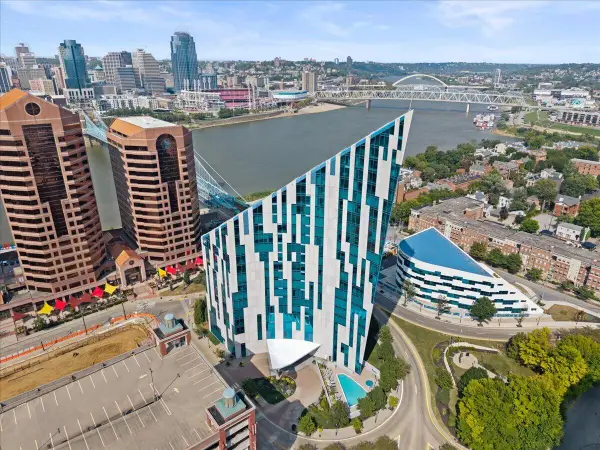 1 Roebling Way #803, Covington, KY 41011