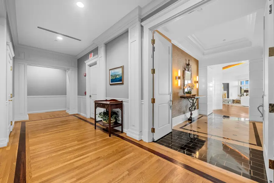 100 W Rivercenter Boulevard #3B, Covington, KY 41011 - #3