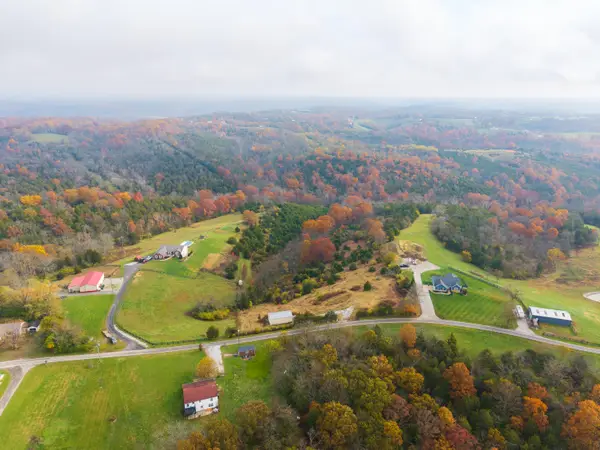 15711 Pfanstiehl Road, Demossville, KY 41033
