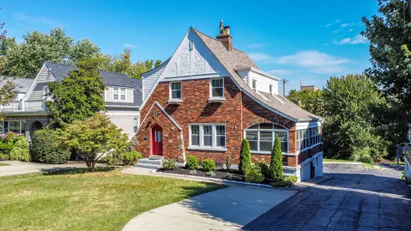 16 Beechwood Road, Fort Mitchell, KY 41017