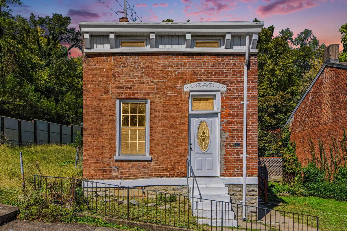 728 W 9th Street, Covington, KY 41011 - #1