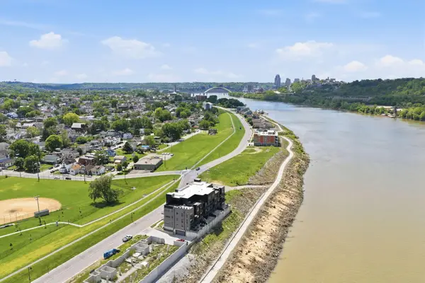 739 Manhattan Boulevard #202, Dayton, KY 41074