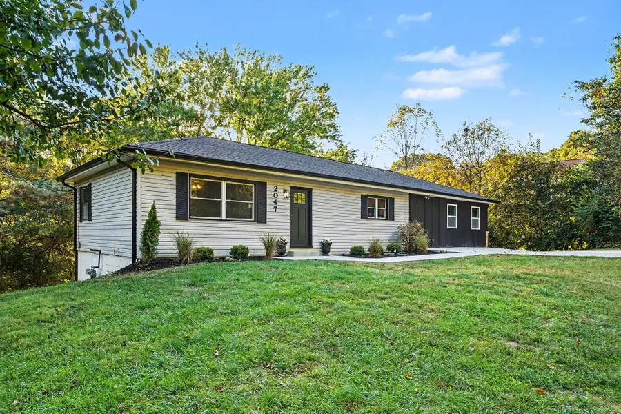 2047 Amsterdam Road, Crescent Springs, KY 41017 - #2