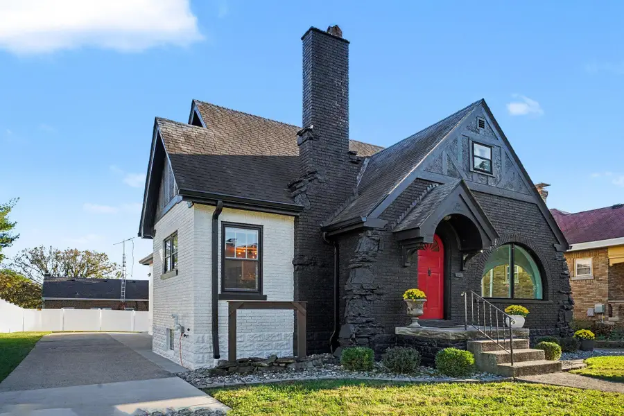 211 E 26th Street, Covington, KY 41014 - #2