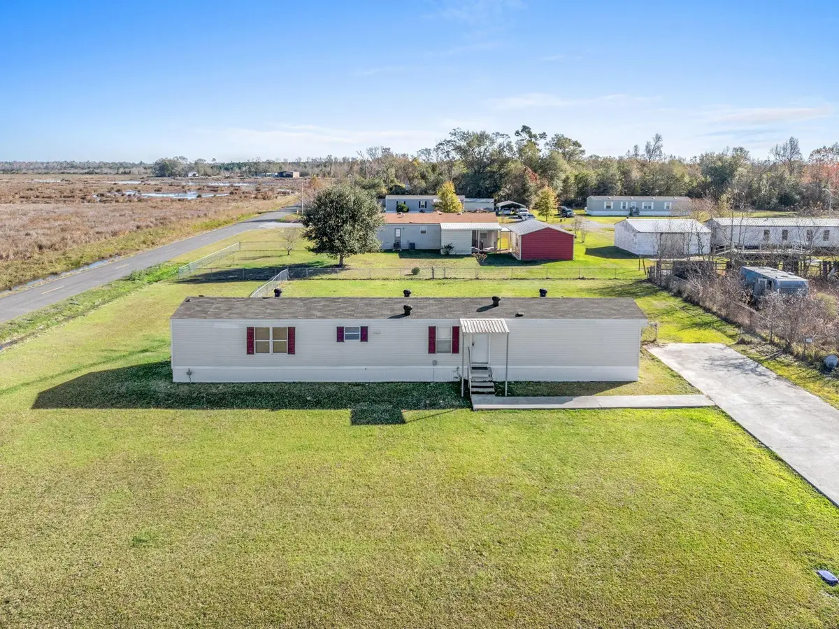 111 Mike Dr, Ragley, LA 70657 - Image #1