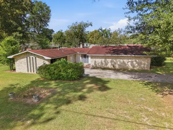 210 Henderson, DeRidder, LA 70634