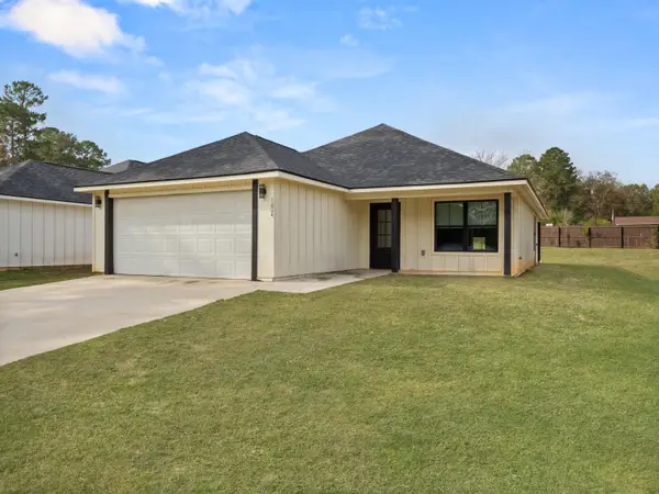 1004 S 9th. St., Leesville, LA 71446