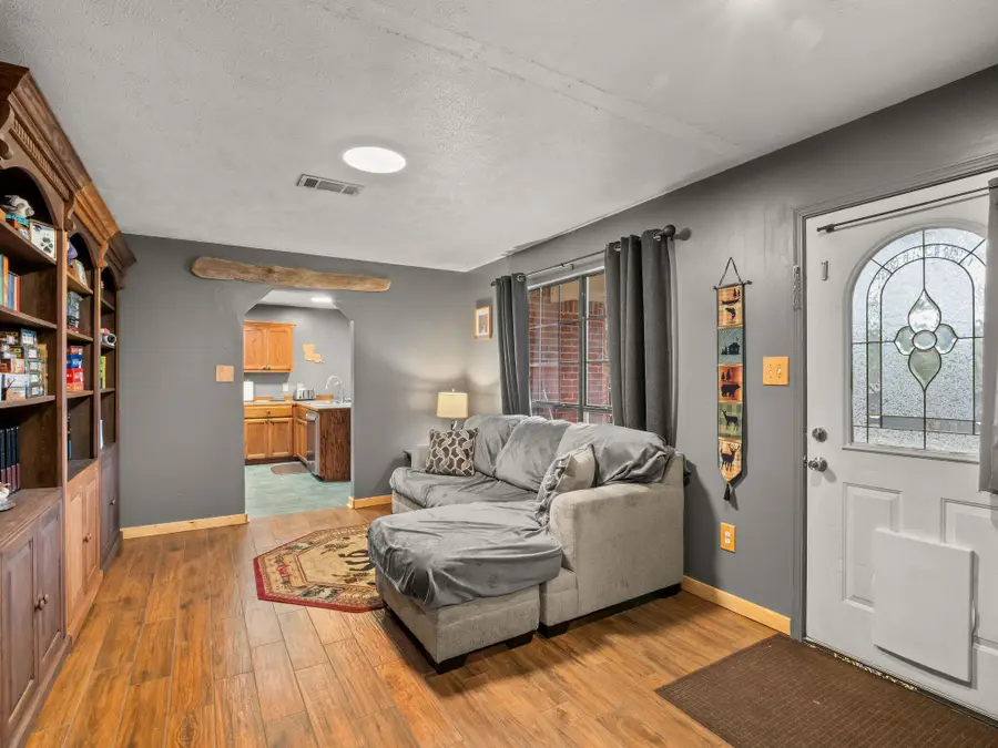 149 Methodist Landing Rd, Leesville, LA 71446 - Image #2