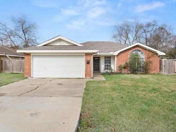 1623 Amour Dr, Leesville, LA 71446