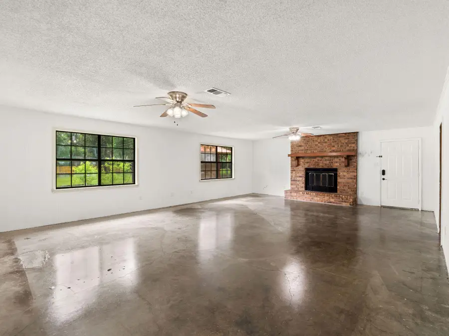 148 Brentwood, Leesville, LA 71446 - #3