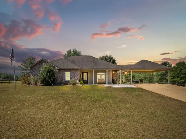886 Castor Lake, Leesville, LA 71446