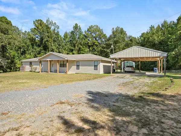 196 Poor Boy Ln, Hornbeck, LA 71439
